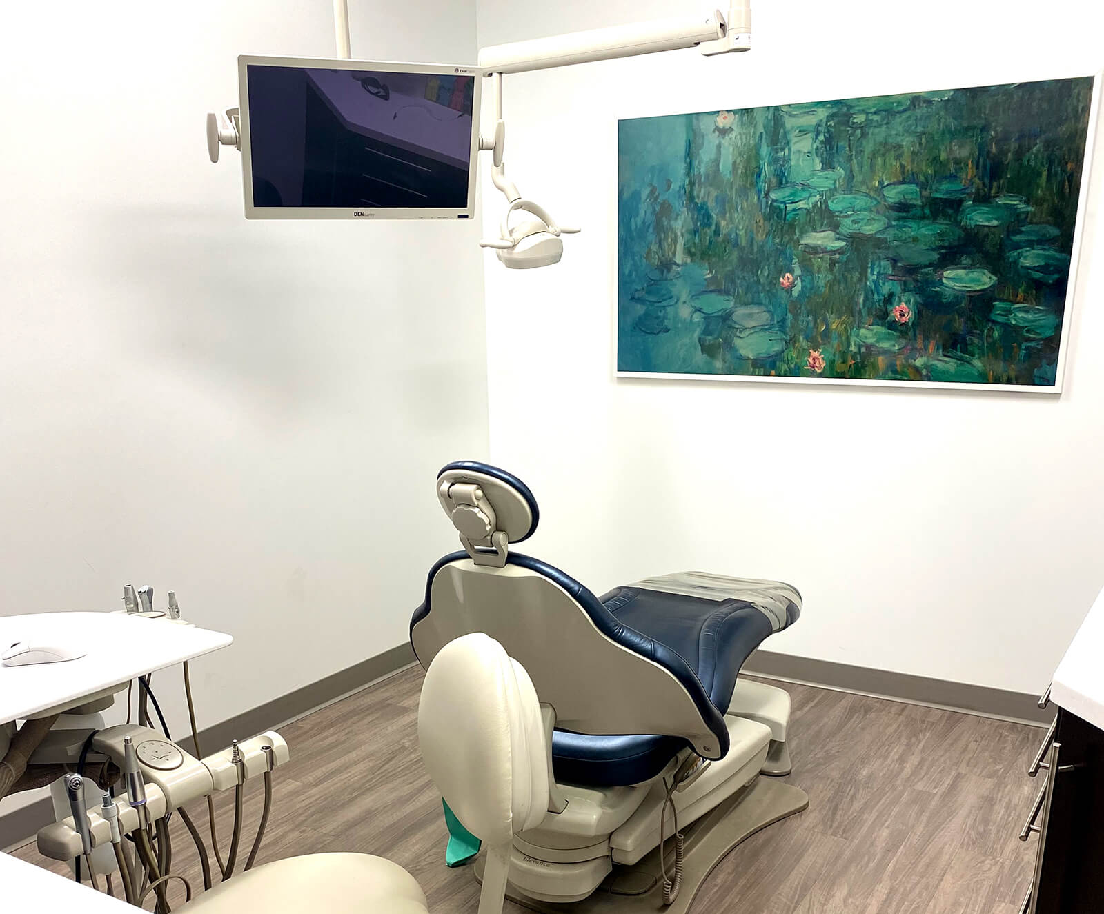 Dental Chair Image
